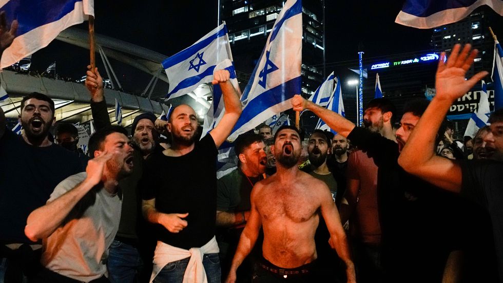 Demonstranter i Tel Aviv. 