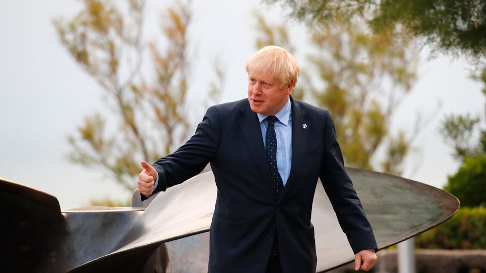 Storbritanniens premiärminister Boris Johnson deltar i G7-mötet i sydvästra Frankrike.