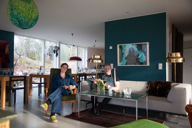 Johan och Katrina Lindqvist öppnade hemmakrogen Villa Brännugnen i bottenvåningen på sin villa i Huddinge för ett och ett halvt år sedan. 