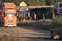 En man har omkommit i en kollision mellan en lastbil och en personbil utanför Eslöv.