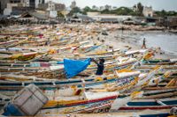 Hundratals fiskare från trakterna kring Senegals huvudstad Dakar har ådragit sig en hudsjukdom till havs. Arkivbild på en havsstrand i Dakar, tagen i ett annat sammanhang.