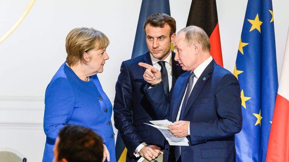 Angela Merkel, Emmanuel Macron och Vladimir Putin.