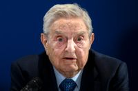 George Soros menar att världen nu befinner sig i värsta krisen sedan andra världkriget.