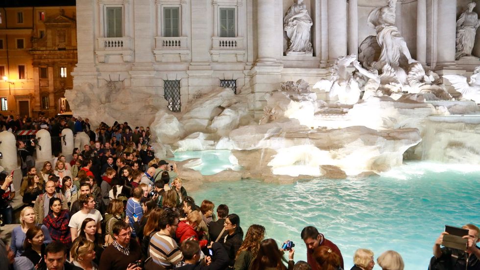 Varje år slänger turister 8 miljoner kronor i Fontana di Trevi i Rom. Pengar som samlas in till välgörenhet.