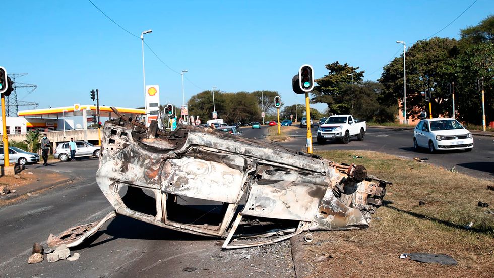 Synliga spår av våldet nära Durban.