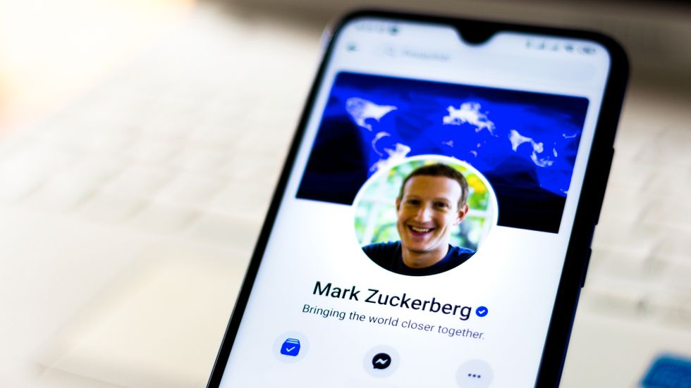 Facebook gör en vinst på närmare 60 miljoner kronor  i Sverige.