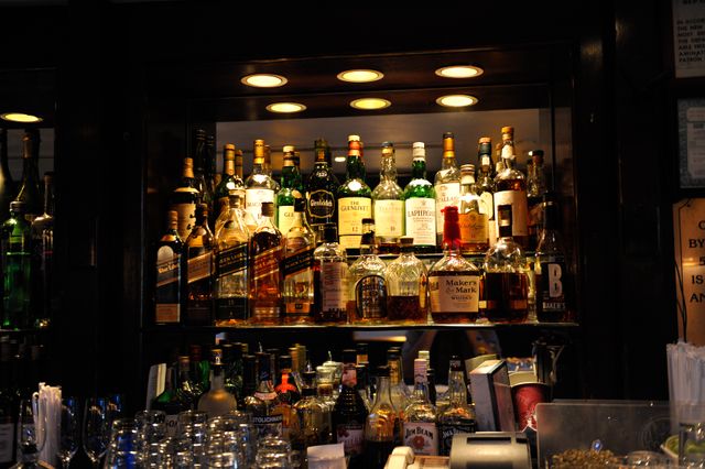 På The Blue Bar i New York skapades den dyrbara drinken Martini on the Rock. 