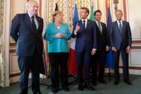 Stats- och regeringscheferna Boris Johnson, Angela Merkel, Emmanuel Macron, Giuseppe Conte och EU:s permanente rådsordförande Donald Tusk inför G7-mötet.