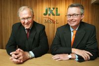 Göran Persson och JKL:s vd Anders Lindberg på bolagets kontor i Stockholm. JKL beskriver sig som en av Nordens ledande rådgivare inom strategisk kommunikation. 