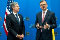 USA:s utrikesminister Antony Blinken tillsammans med ukrainske kollegan Dmytro Kuleba vid onsdagens Natomöte i Bryssel.