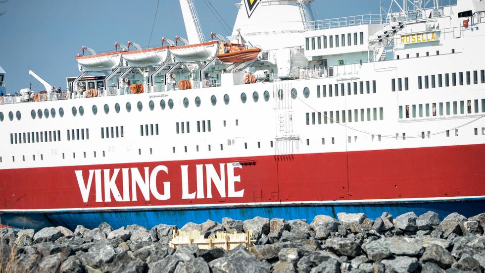 Rederiet Viking Line öppnar upp för att lämna Finland för att deras passagerare inte ska drabbas av strejker.