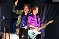 Rolling Stones-medlemmarna Mick Jagger och Keith Richards rockar på. Arkivbild.