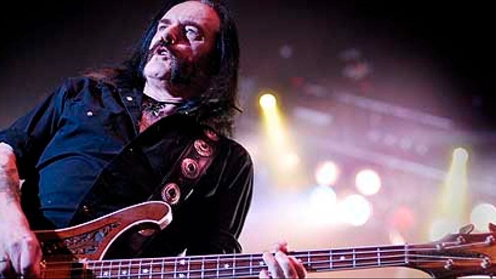 Motörheads sångar och basist Lemmy Kilmister har ibland svårt att höras, men bitvis bjuder Motörhead på klassisk rockunderhållning, skriver SvD:s Linnéa Olsson.