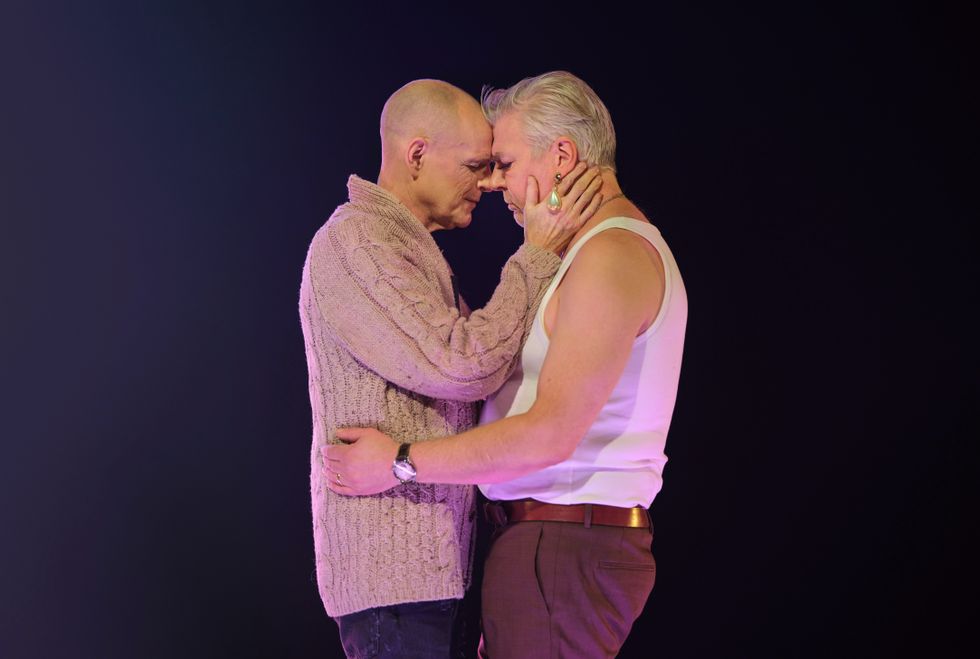 Jacob Ericksson och Jakob Eklund mejslar fram en skör kärleksberättelse i ”Kameliadamen”.