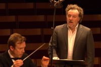Dirigenten Daniel Harding och barytonen Christian Gerhaher tolkar Gustav Mahlers sånger ”Des Knaben Wunderhorn”.