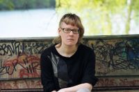 Helena Österlund debuterade som poet med ”Ordet och färgerna” 2010. Hon har även gett ut romaner och skrivit dramatik. 