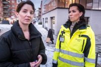 Mia Wallner, enhetschef trygghet och säkerhet och skolkuratorn Madelene Arnberg ryckte in när boende fick evakueras efter larm om ett misstänkt föremål i Kungsängen. 