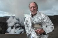 Werner Herzog under inspelningen av ”Into the inferno”.