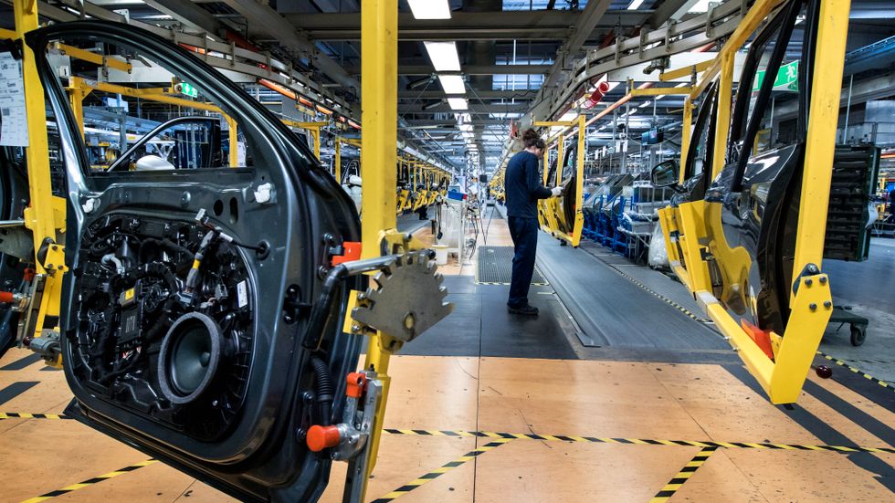 Volvo Cars skulle drabbas hårt om USA gör allvar av att införa tullar på europeiska bilar. Monteringsfabriken på Volvo i Torslanda i Göteborg