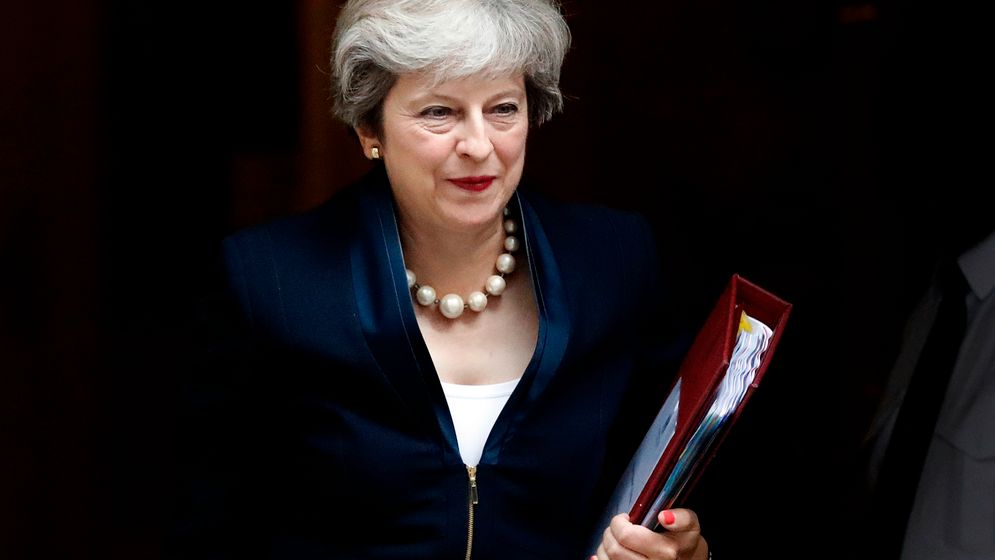 Premiärministern Theresa May bad om ursäkt för deporteringsbreven. 
