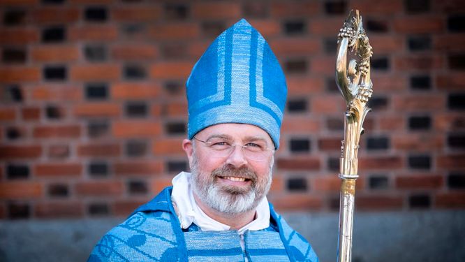 Thomas Petersson får inte längre tjänstgöra som biskop, präst eller diakon inom Svenska kyrkan. 