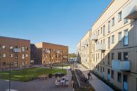 K2A bygger bostäder i trä som efter färdigställande förvaltas i egen regi. Bilden visar ett projekt om 285 studentbostäder i Örebro som stod färdiga 2016.