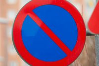 En tysk turist missade skylten med p-förbud i Trosa. Nu vill han hellre avtjäna fängelsestraff än att betala böterna.
