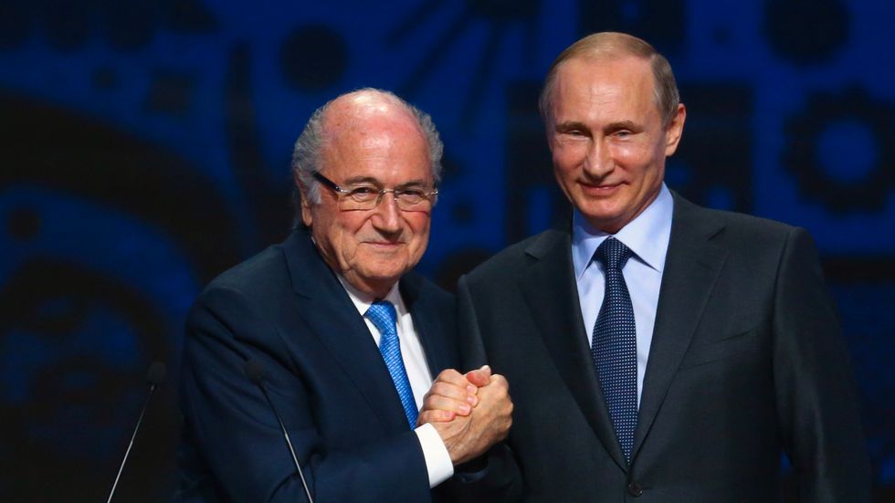 Blatter och Putin på scen under lördagen.