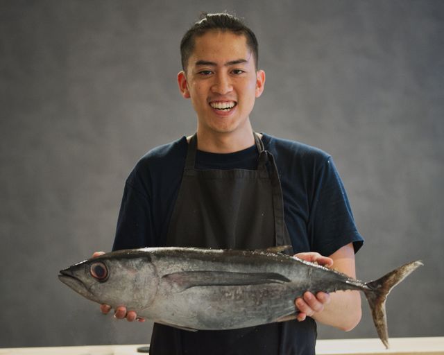 Alven Chu på restaurang Koizen har arbetat på ansedda sushikrogar i Japan och USA. Nu vill han sprida den japanska matfilosofin  i Sverige.