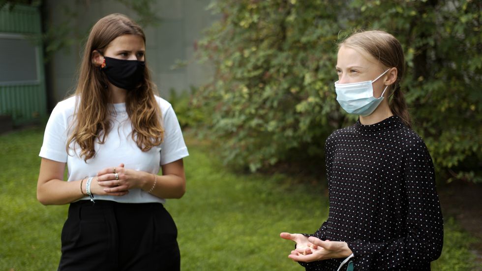 Klimataktivisterna Greta Thunberg och Luisa Neubauer efter ett möte med Tysklands förbundskansler Angela Merkel.