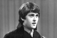 Claes-Göran Hederström sjunger Sveriges bidrag "Det börjar verka kärlek banne mej" i Eurovision Song Contest i London 1968.