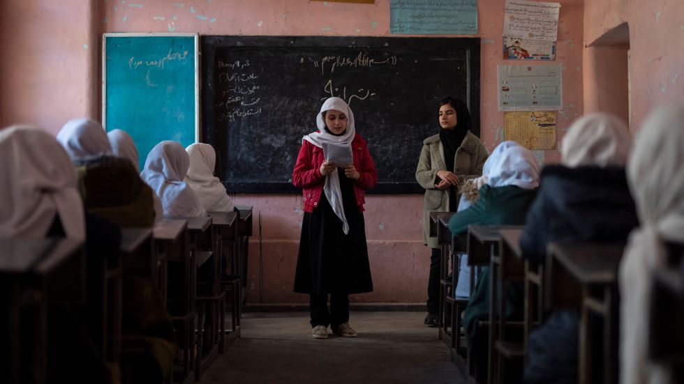 Tajrobawai i Herat är en av få gymnasieskolor för flickor i Afghanistan som är öppen, efter krav från föräldrar och lärare. Arkivbild.
