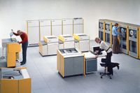 Datasaab bidrog till att bygga upp det svenska IT-samhället. De datorer och system som utvecklades ledde fram till en tidig automatisering i både industri, handel och på flera av landets myndigheter. År 1972 introducerades den sista stordatorn, Saab D23. Bilden från 27 mars 1972. 
