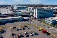 Volvo Cars återkallar 9 000 bilar som byggts i fabriken i Torslanda. Orsaken är att en styrenhet till airbagen riskerar att lossna. Arkivbild.