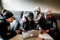 Nicole Ajakaye, Kebron Amanuel, Darian Muhammed och Abdikarim Dahir på Tallbohovs fritidsgård i Jakobsberg.