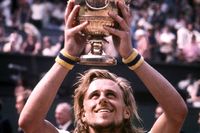 Wimbledon, 1976. Björn Borg vinner tennisturneringen för första gången.
