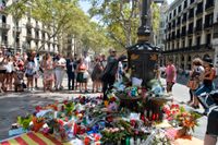 Minnesplatsen på Las Ramblas i Barcelona efter terrorattackerna där och i Cambrils som dödade 16 personer.
