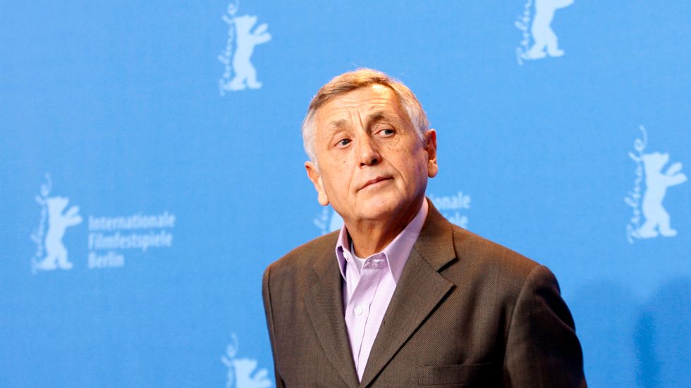 Den tjeckiske regissören Jiri Menzel, som 1967 belönades med en Oscar för sin mest kända film "Låt tågen gå!", har avlidit. Här syns han på Berlins filmfestival 2007.