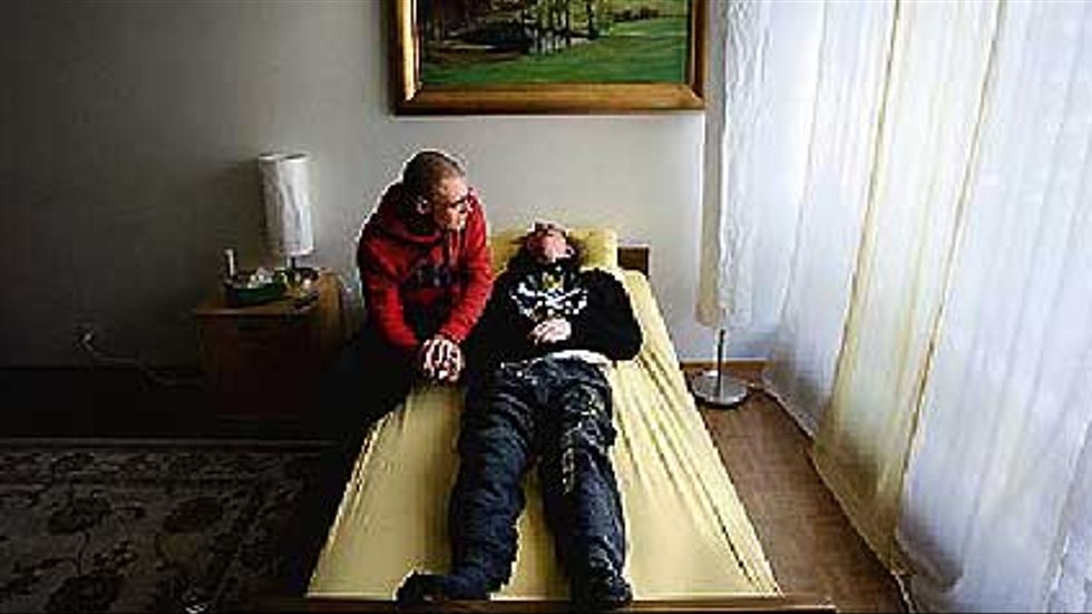 I december 2006 följde SvD Mats Persson på hans sista resa i livet till en dödshjälpsklinik i Schweiz. Mats hade bestämt sig. Han ville bli befriad från MS-sjukdomen, smärtan och rullstolen. Vännen Rickard Robertsson fanns vid hans sida.