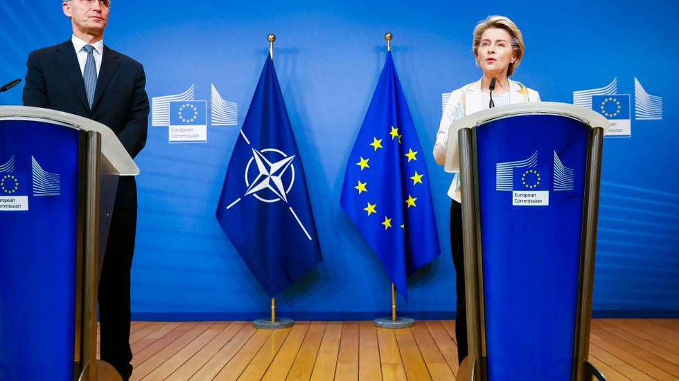 Nato och EU - hemvist för Sverige. 