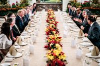 Ett dukat bord? President Donald Trump möter Singapores premiärminister Lee Hsien Loong inför toppmötet med Nordkoreas ledare Kim Jong-un.
