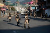 Indiska säkerhetsstyrkor i Srinagar, Kashmir.