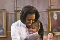 Michelle Obama skriver om vikten av att förlita sig på människor som tror på en för att kunna kämpa vidare mot sina mål.