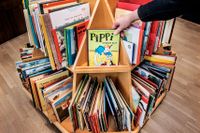 "Det rimmar illa med Astrid Lindgren", säger Kristina Smedeby som represententerar cheferna på landets sjukhusbibliotek om att barnens bibliotek krymper vid flytten till NKS.
