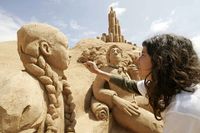 I morgon torsdag öppnar en utställning med sandskulpter i portugisiska Pêra. Temat är kända Hollywood-filmer och karaktärer.
