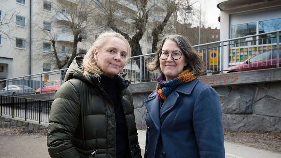 Liselotte Mässing och Marika Ekrot, familjerådgivare och psyko­terapeuter. 