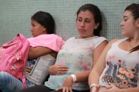 Gravida unga kvinnor i Colombia.