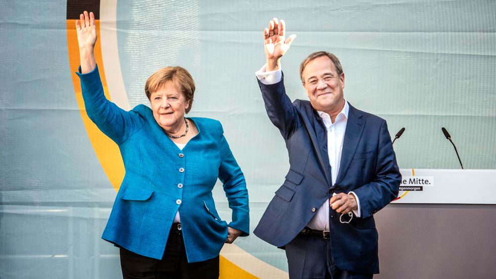 Angela Merkel och Armin Laschet.
