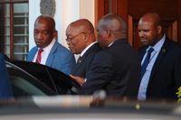 Sydafrikas president Jacob Zuma lämnar parlamentet i Kapstaden i förra veckan.