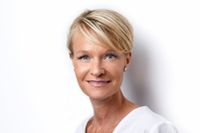 Louise Svensson, kommunikationschef för Sjunde AP-fonden, anser att aktörer som erbjuder rådgivningsstöd till PPM-sparare bidrar till en lägre pension för spararen på grund av den ofta höga avgiften. 